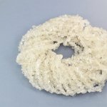Kryształ górski sieczka - długi sznur - 80 cm